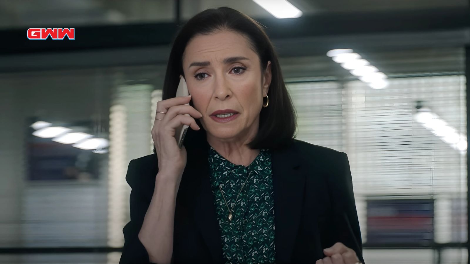 Mimi Rogers as Honey Chandler in Bosch Legacy Season 3