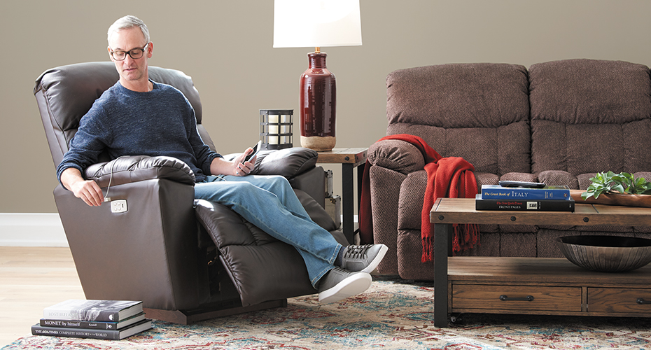 Benefits of Power Recliners Over Manual Recliners