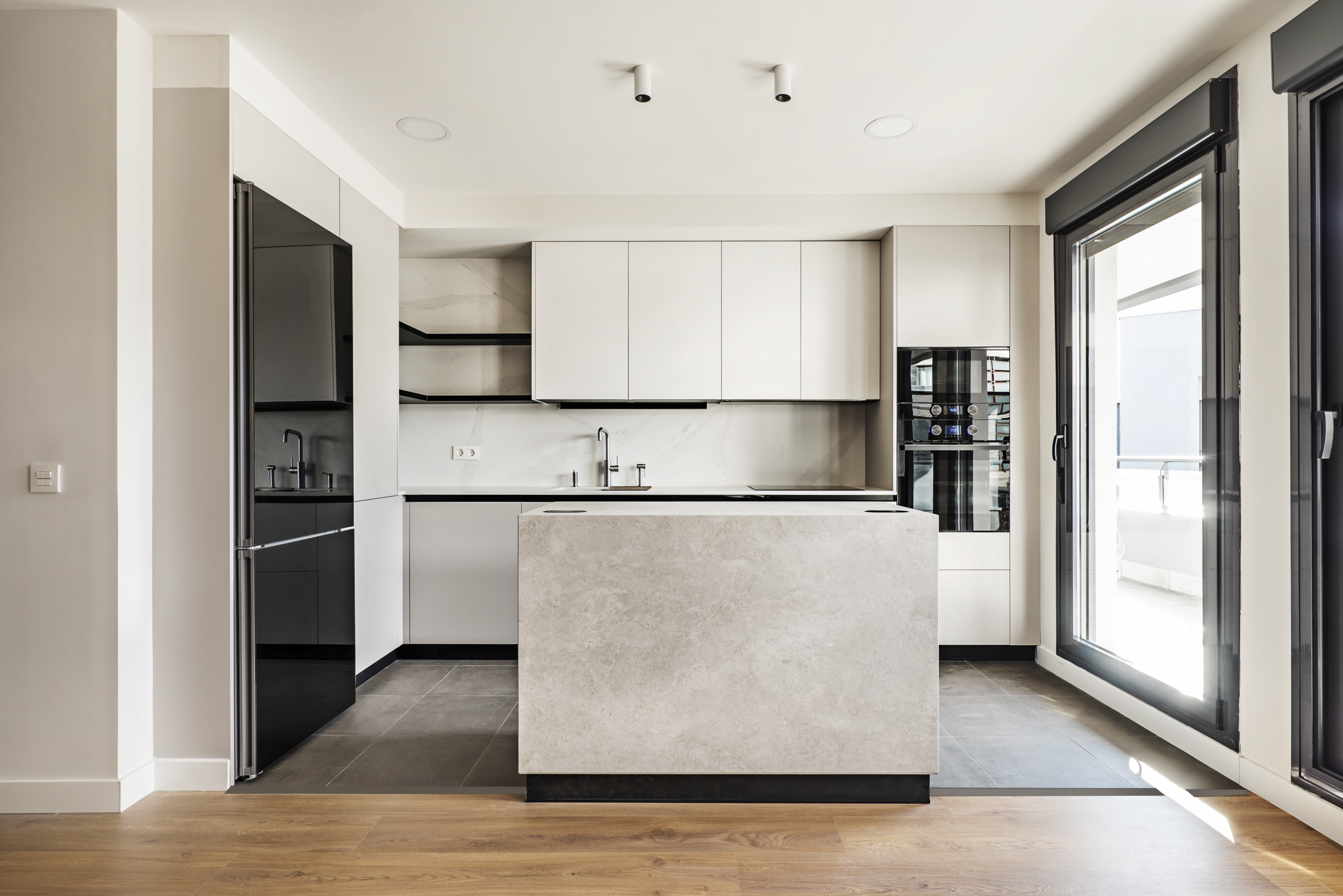 Central kitchen island in modern kitchen
