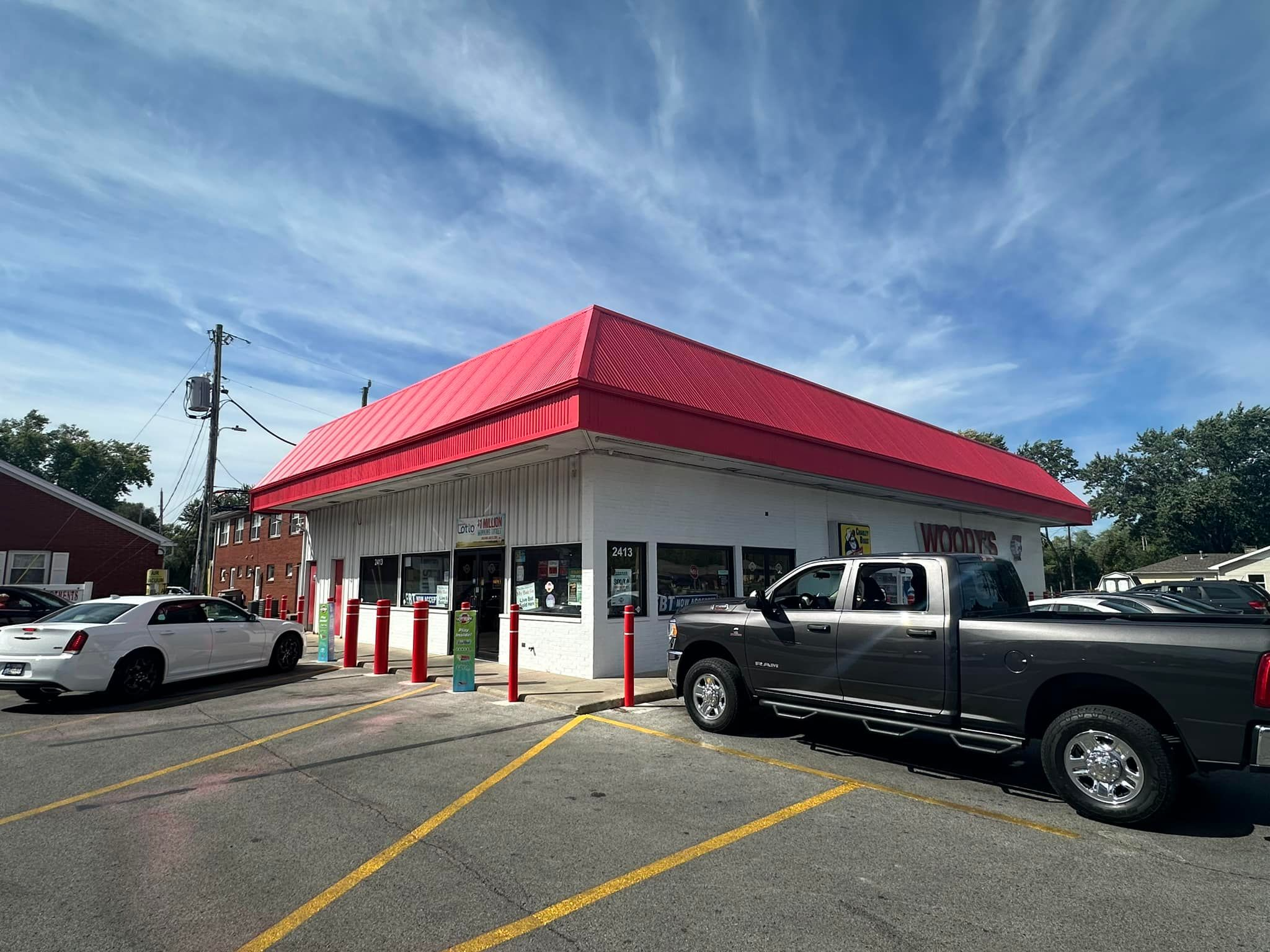 Freshly painted commercial storefront done by exterior painting contractors