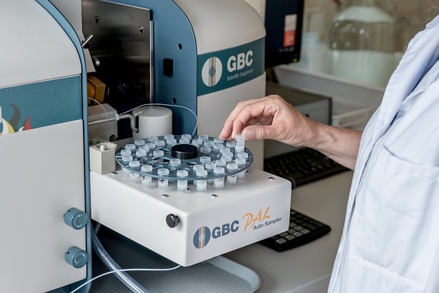 lab, analysis, diagnostics, hospital, test tube, test, tests, medical, the doctor, test tubes, medic, treatment, patient, diagnostician, health