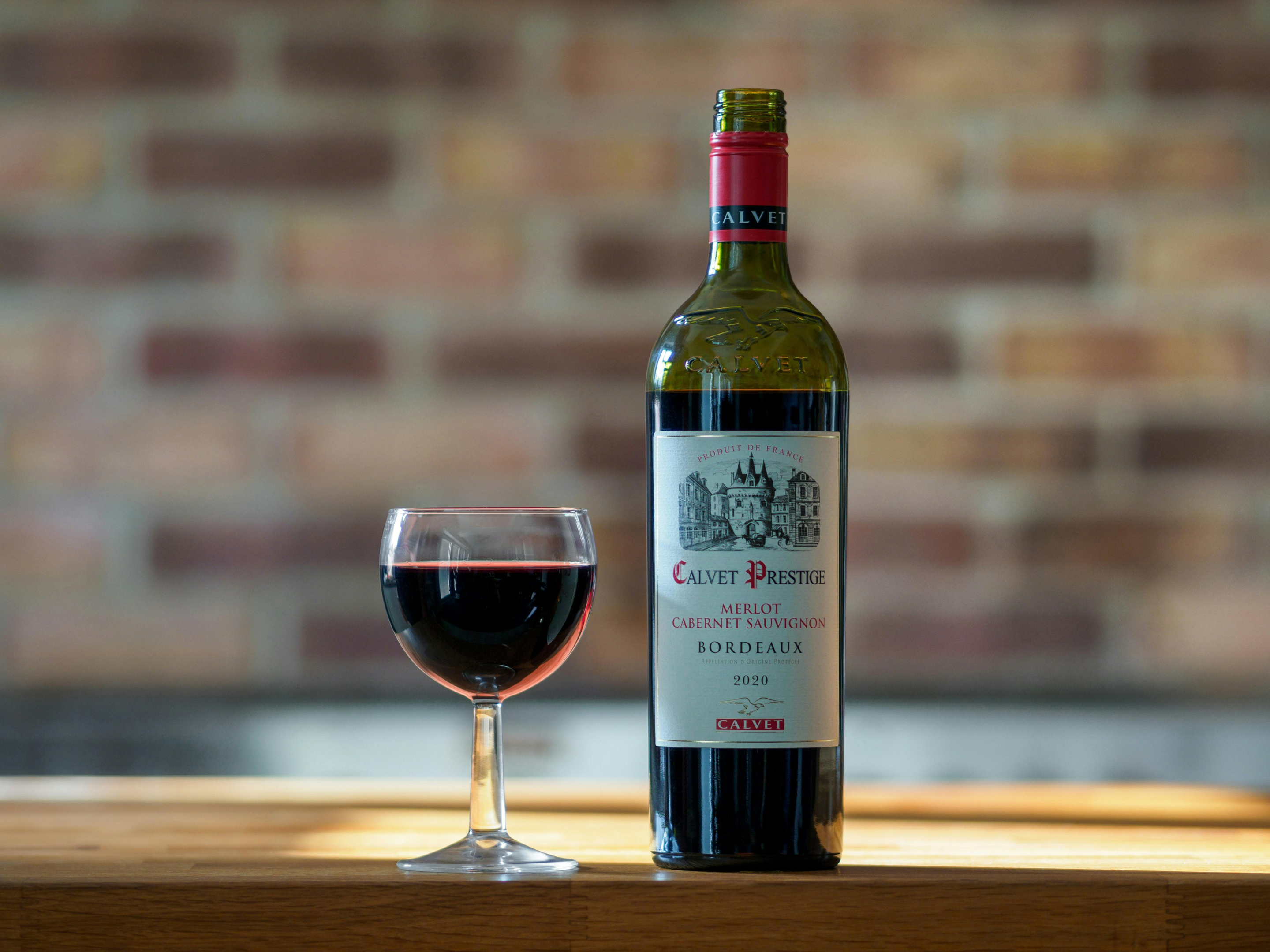 Vårt utbud av röda viner kommer från hela världen