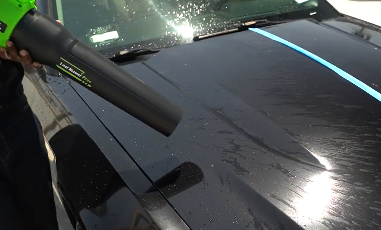car drying test using the YOOVL leaf blower