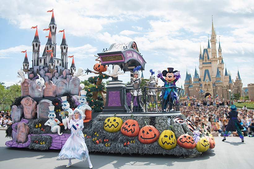 Tokyo Disneyland (Halloween parade, 2022)
