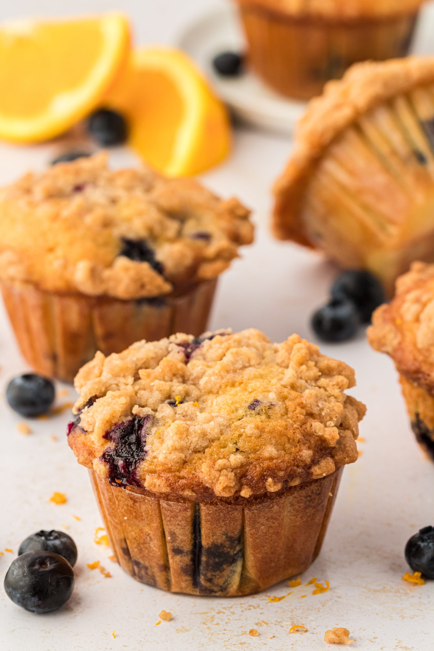 blueberry muffin with crumb topping