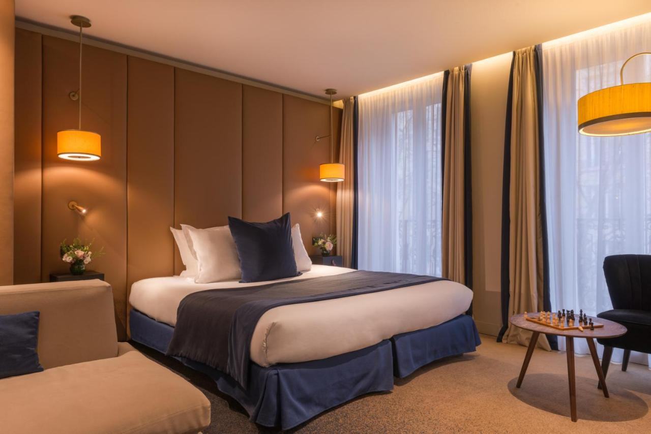 trendy hotels in paris with air conditioned rooms 