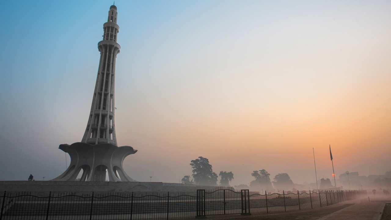 minar e pakistan, Lahore, sunset 