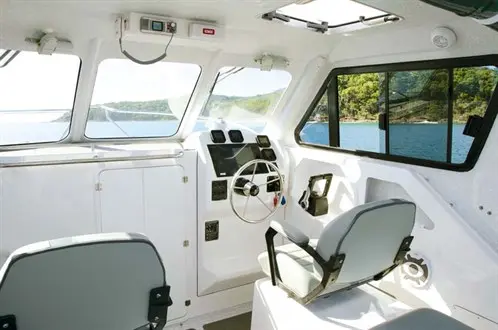 review: noosa cat 2400 series open cabin catamaran
