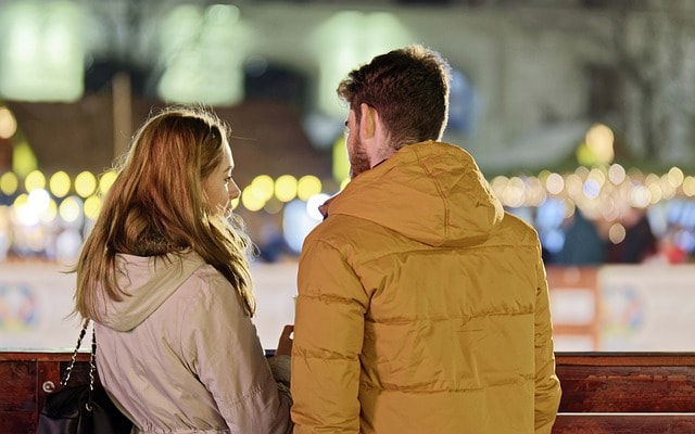 couple talking on a date