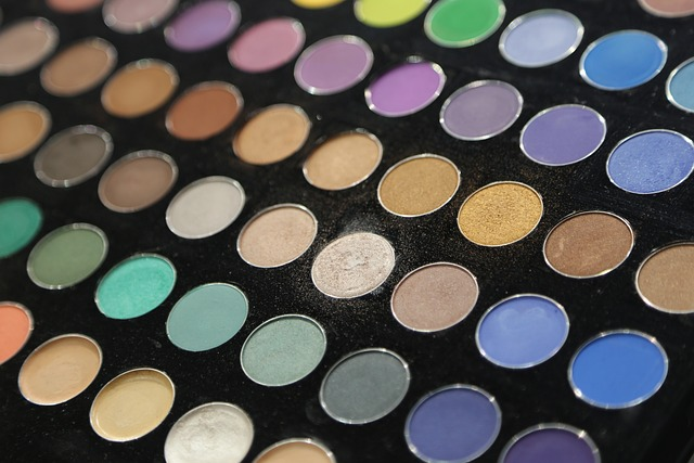 cosmetics-eyeshadow-asthetic-appeal