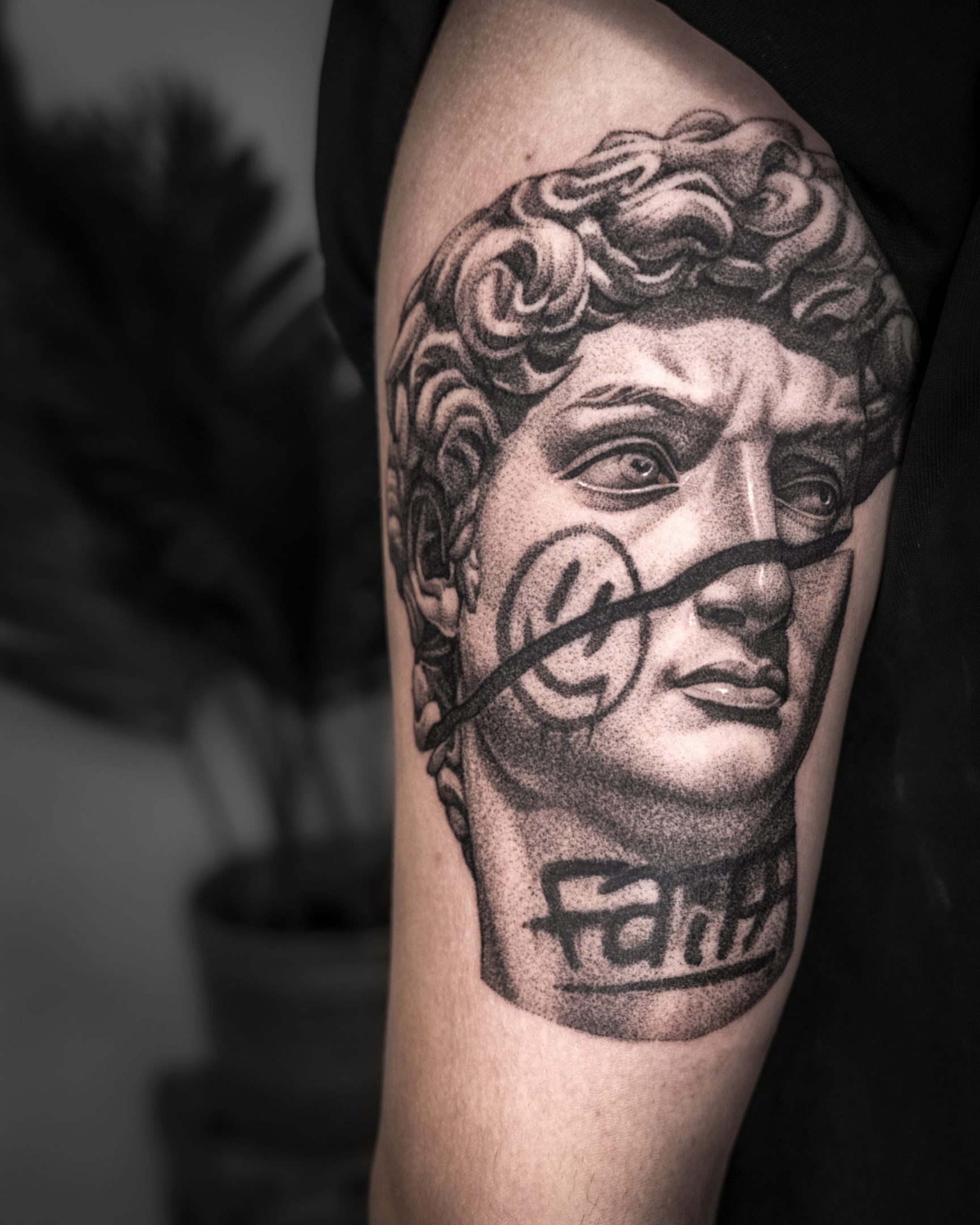 In unserem Tattoo Studio setzen wir feine Strukturen und Schattierungen um.