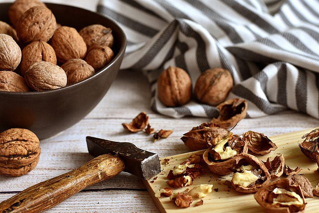 nuts, walnuts, food