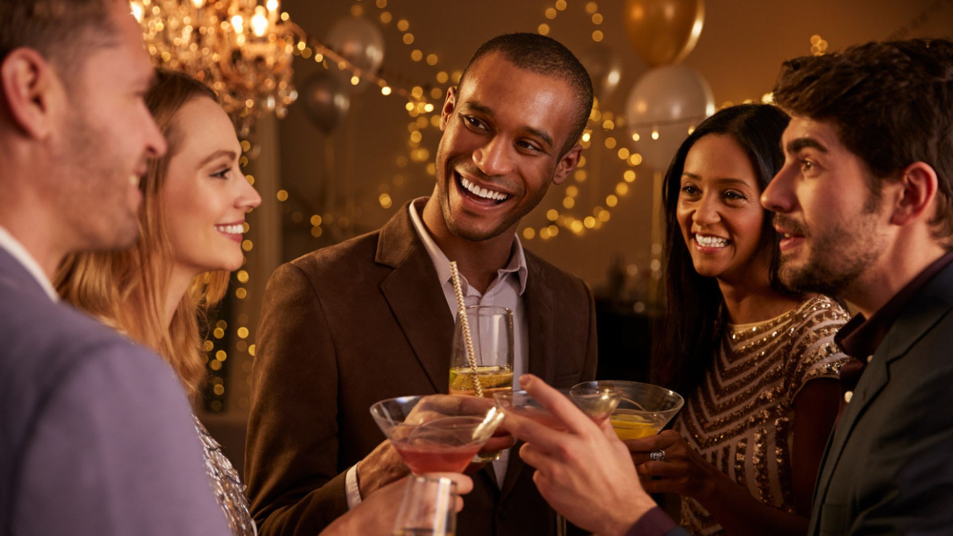 How Do Mobile Bar Hire Services Help Event Organizers? -