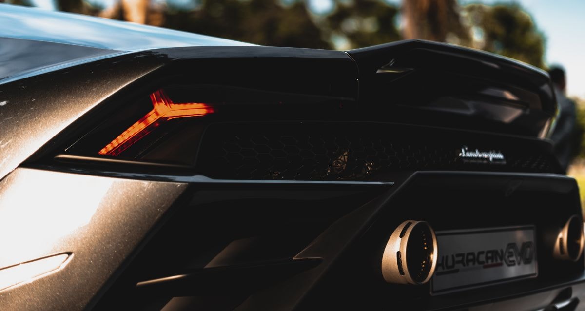 Enclosed car transport for luxury cars