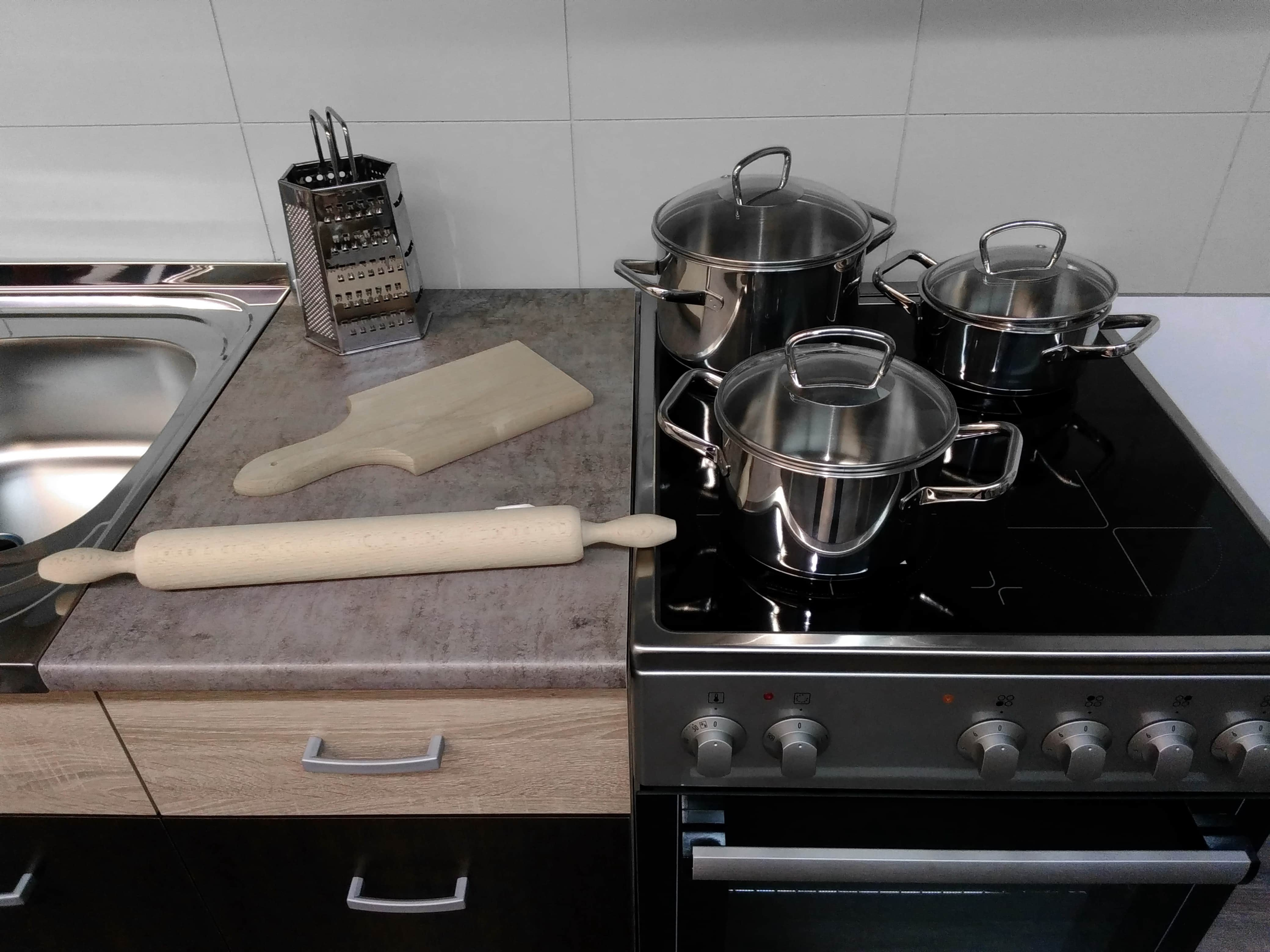 CLEANING INDUCTION COOKTOP, KITCHEN NEEDS,