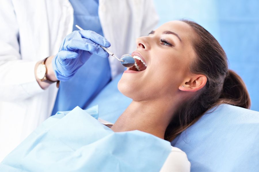 szczelne zamknięcie komory zęba po leczeniu kanałowym