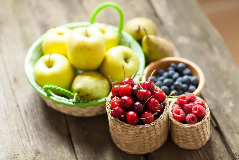 Choose Low-Glycemic Fruits for Natural Sweetness