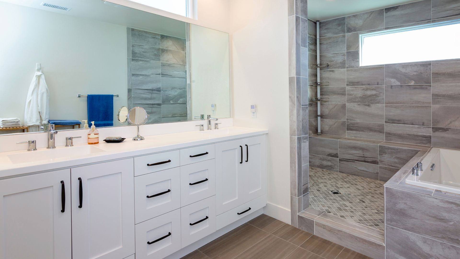 Affordable Bathroom Remodel 2023: Elevate Your Space with Budget-Friendly Renovation and Eco-Conscious Makeover