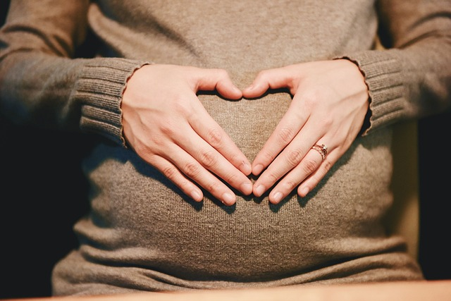 Choline may reduce the risk of complications during pregnancy.