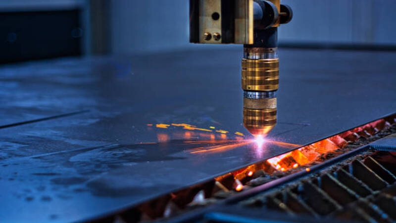 A laser cutter emitting high-quality laser beam. 