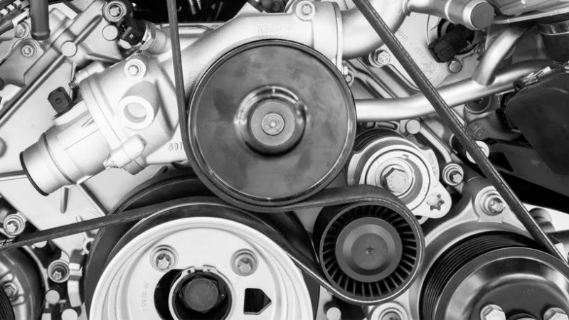 Caucho EPDM en componentes de motores de automóviles.