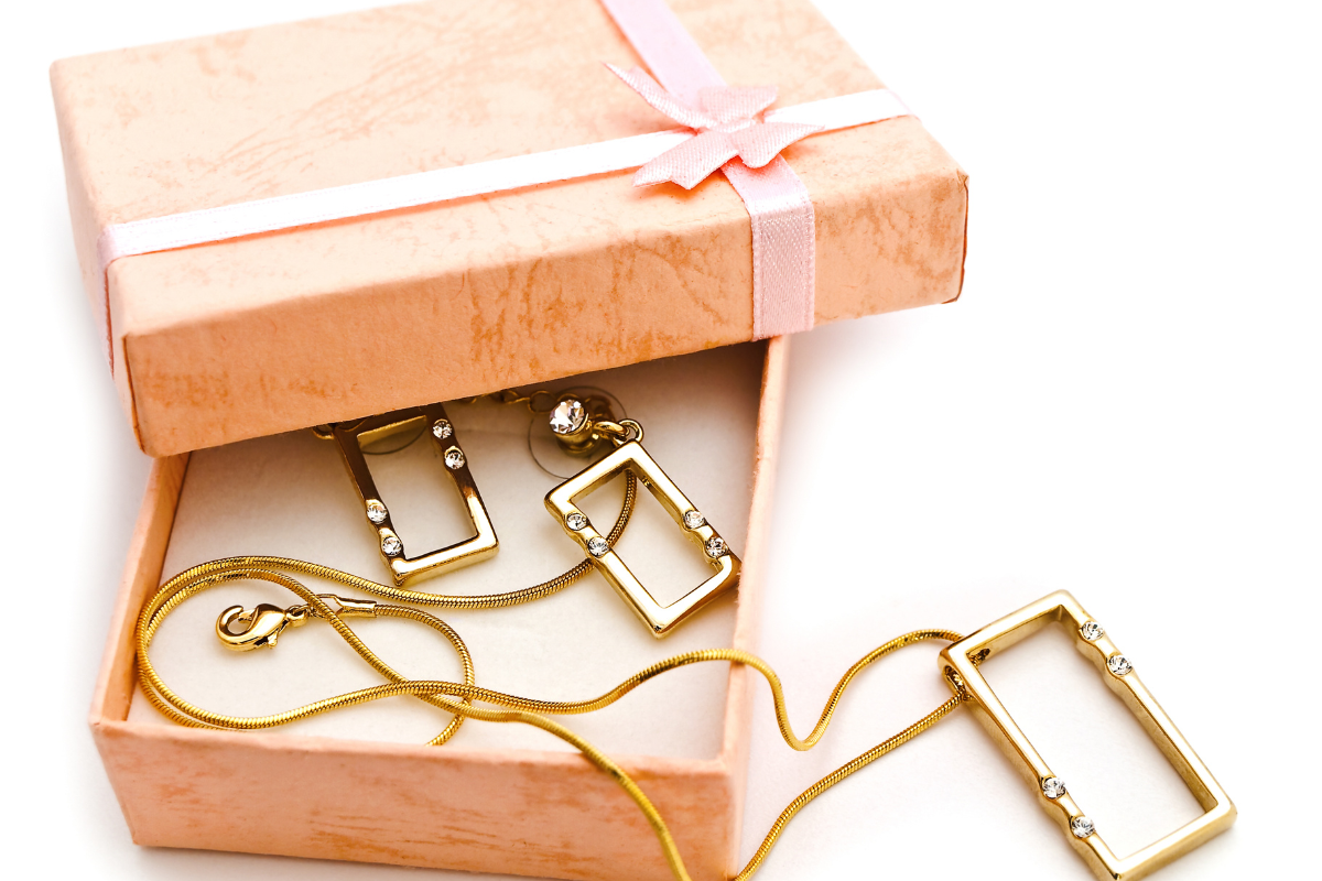 Personalized jewelry and accessories as thoughtful gifts for teachers.