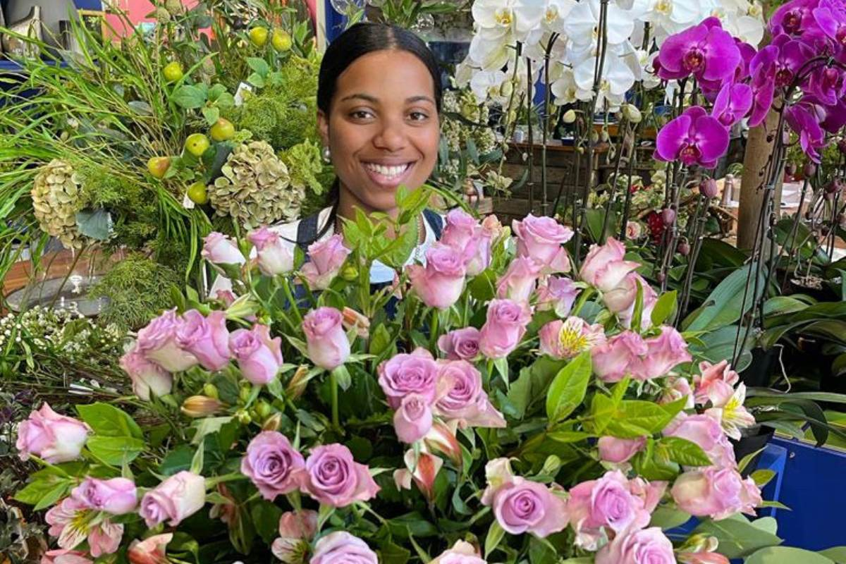 online florist, convenience, pink and lilac roses