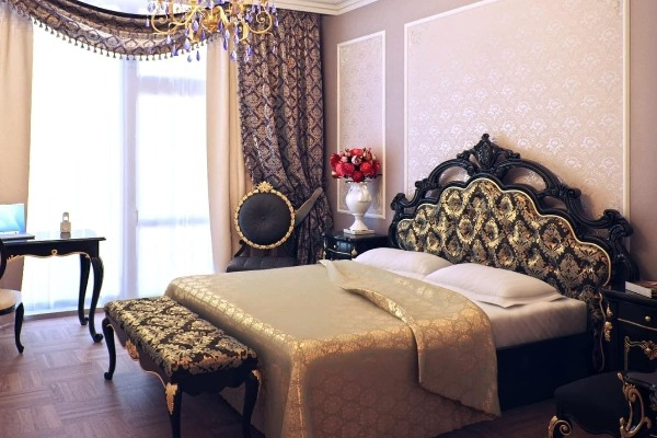 Вариант оформления спальной комнаты в стиле рококо