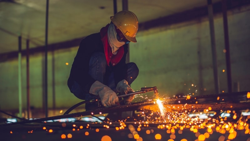 Maintenance of laser cutting machine for peak performance