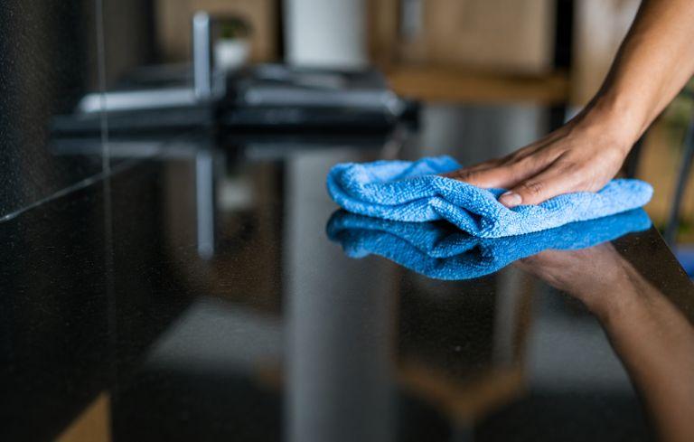 Microfiber cleaning cloth