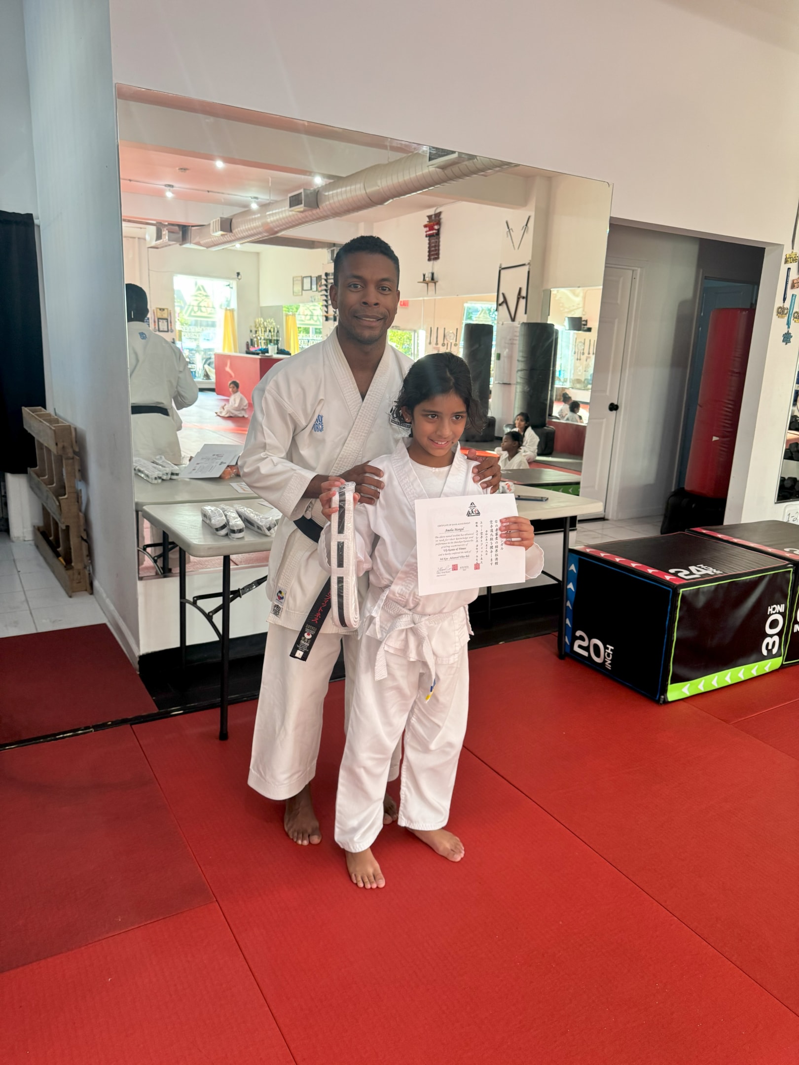 many students learn that karate exercises are more than just the physical benefits. the mental benefits of learning karate include better self confidence, self esteem, mental focus, improved mindfulness, and even finding inner peace