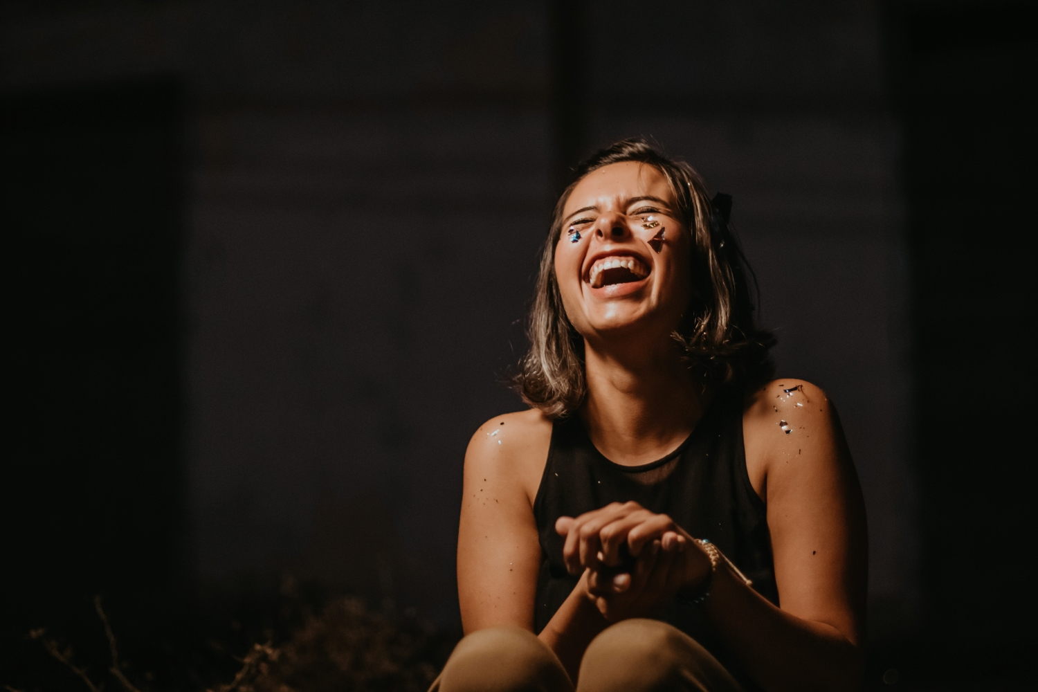 laughter can decrease stress hormones and improve mental health