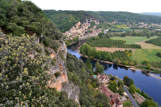 Dordogne villas with heated pool and holiday homes