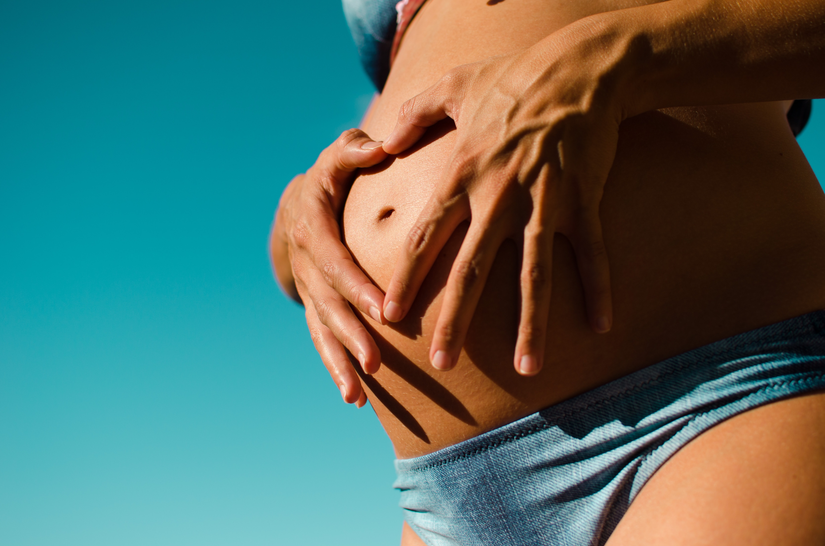 78140d7e 11ef 4524 a601 90a1e120297f pregnant, baby, heart