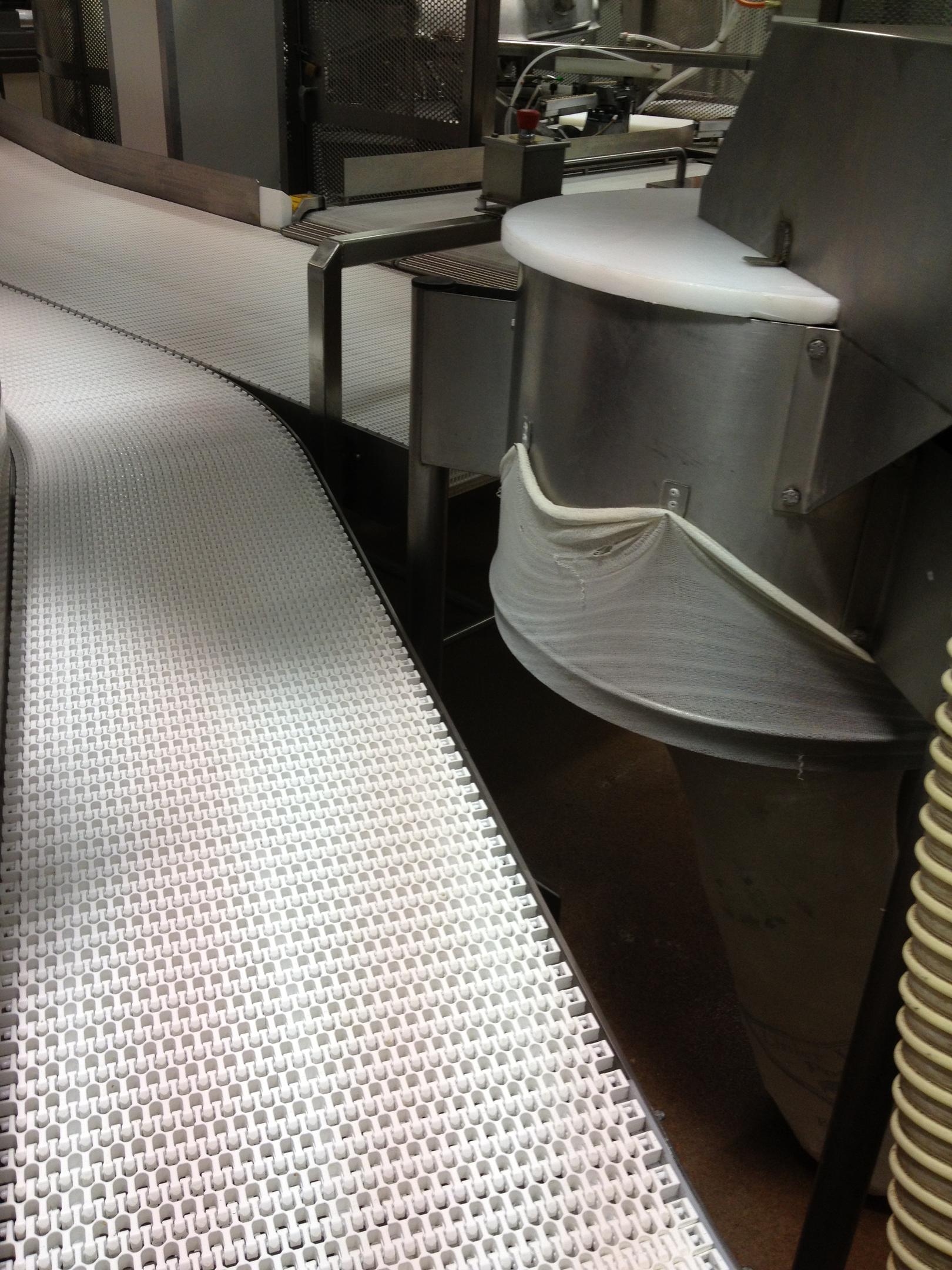 Jarlams sophisticated hygienic design using stainless steel and Modular plastic belts for easy clean-down.