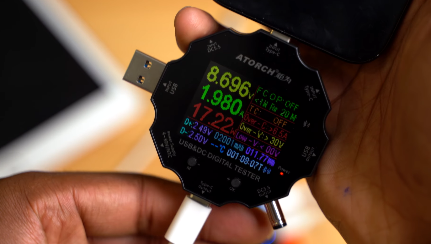 charging blavor solar power bank with mobile phone