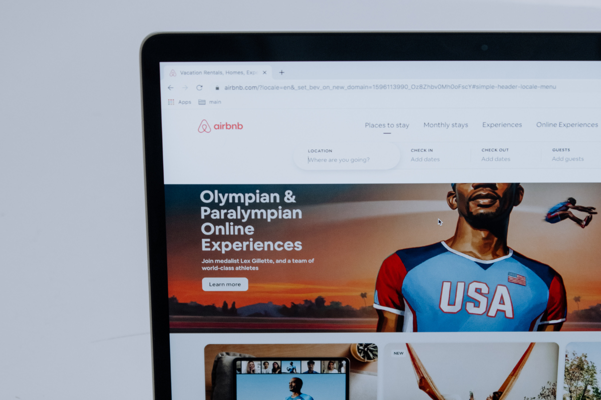 Airbnb branding example | Sterling Marketing  Group