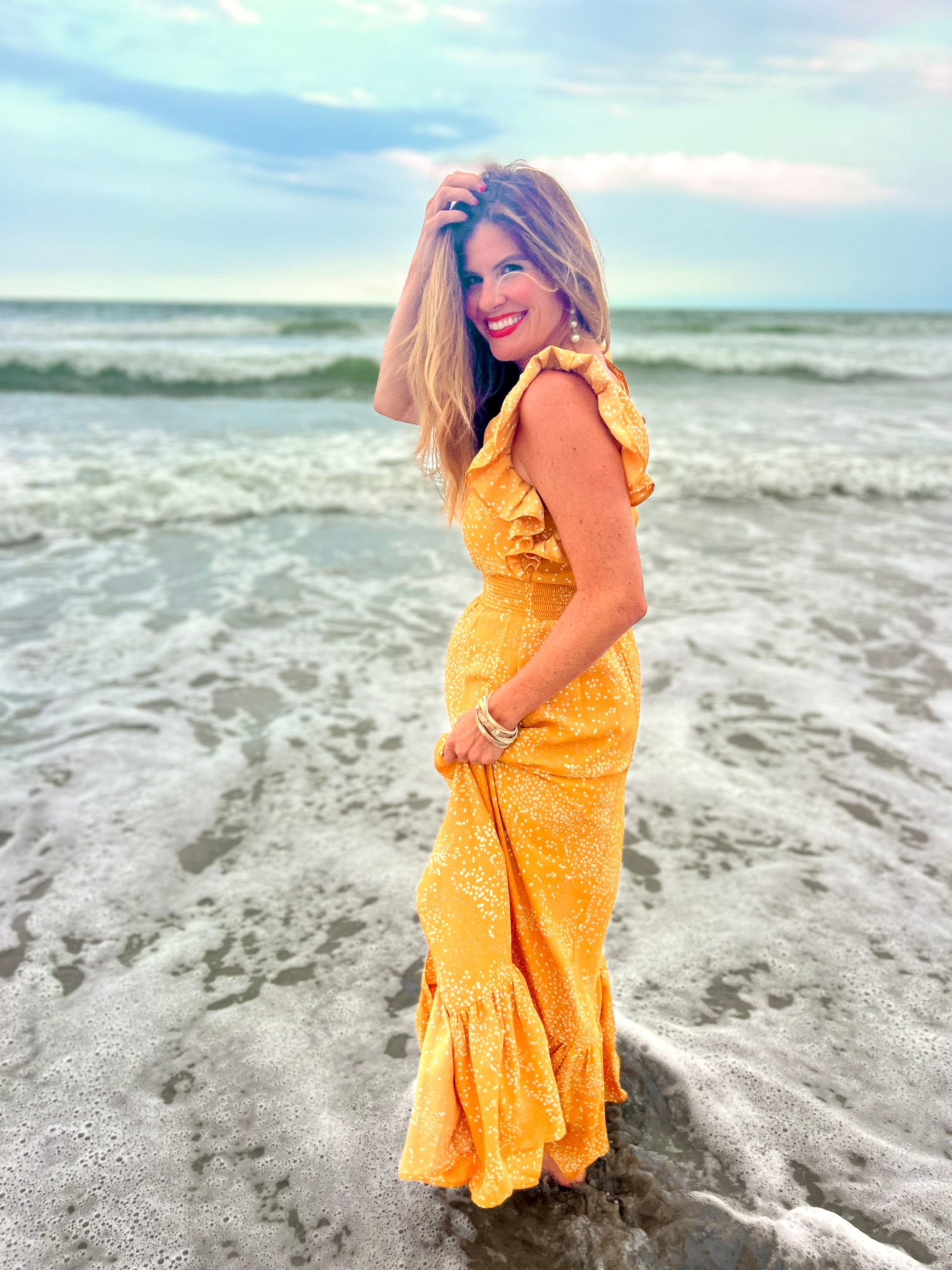 Beach wedding guest dresses - love this yellow maxi dress 
