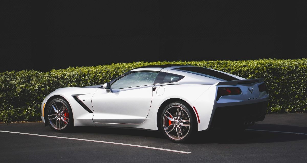 Enclosed car shipping for exotic cars