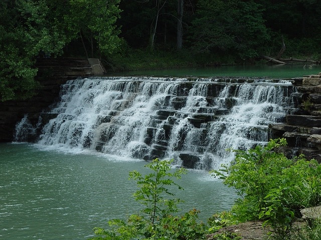 arkansas, devils den state park, waterfall