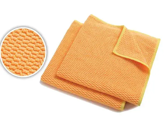Structure of a microfiber cloth.