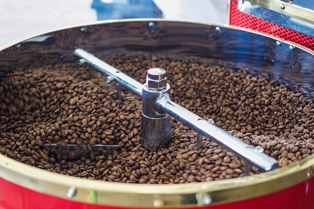 Roasting coffee beans