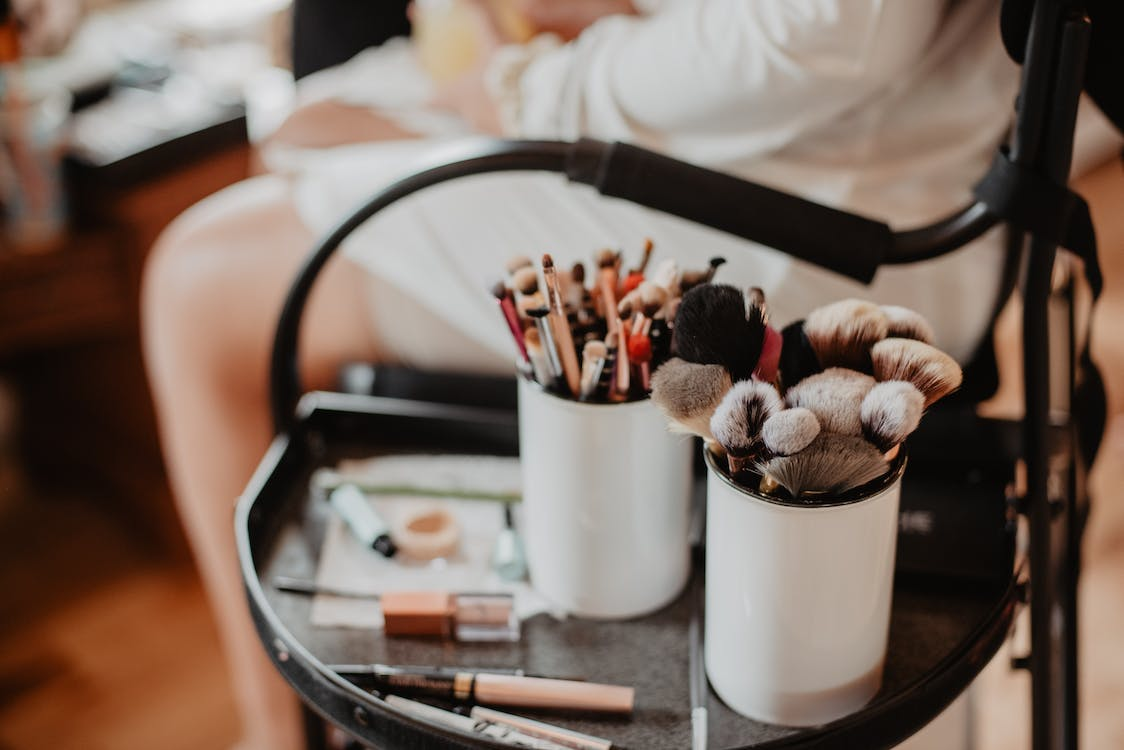 How to choose a reliable beauty product supplier for your salon or store