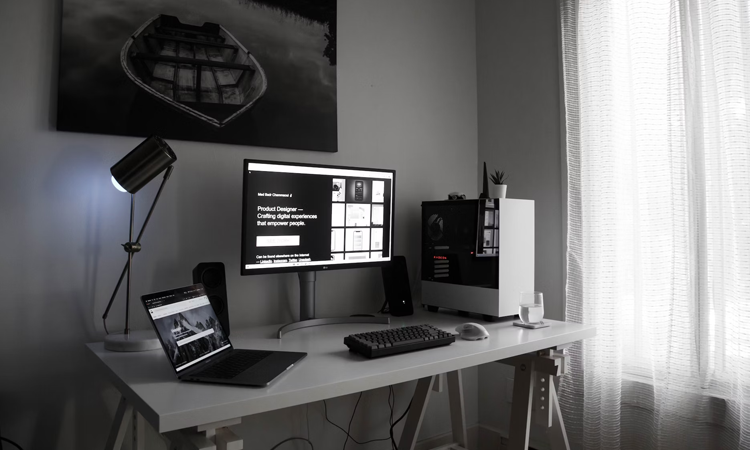 20+ Creative Desk Setup Ideas for Digital Artists - Vertex Mode