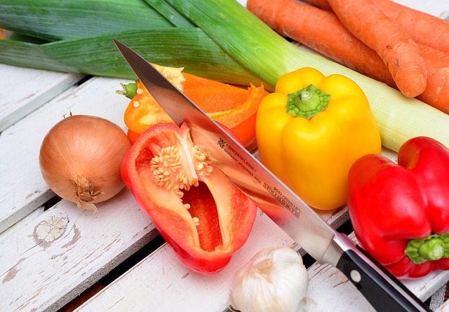 chopping vegetables, slicing dicing and mincing, vegetable knife