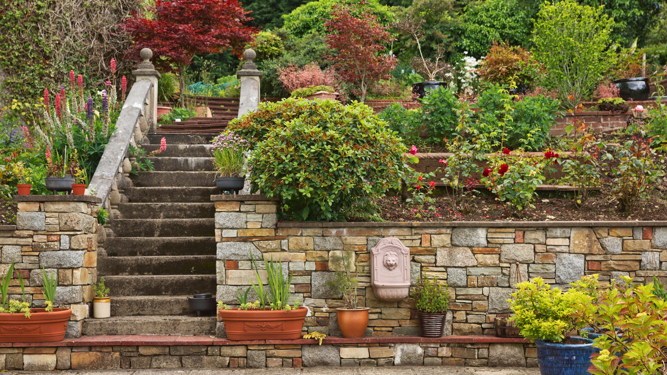 Why is a Retaining Wall Essential for Your Landscape? 1 natural stones, landscaping feature, adding a retaining