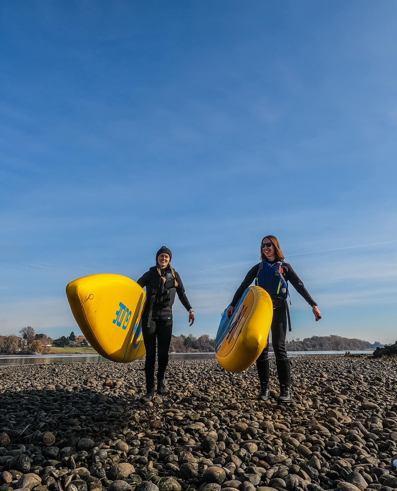 inflatable sup boards and rigid boards 