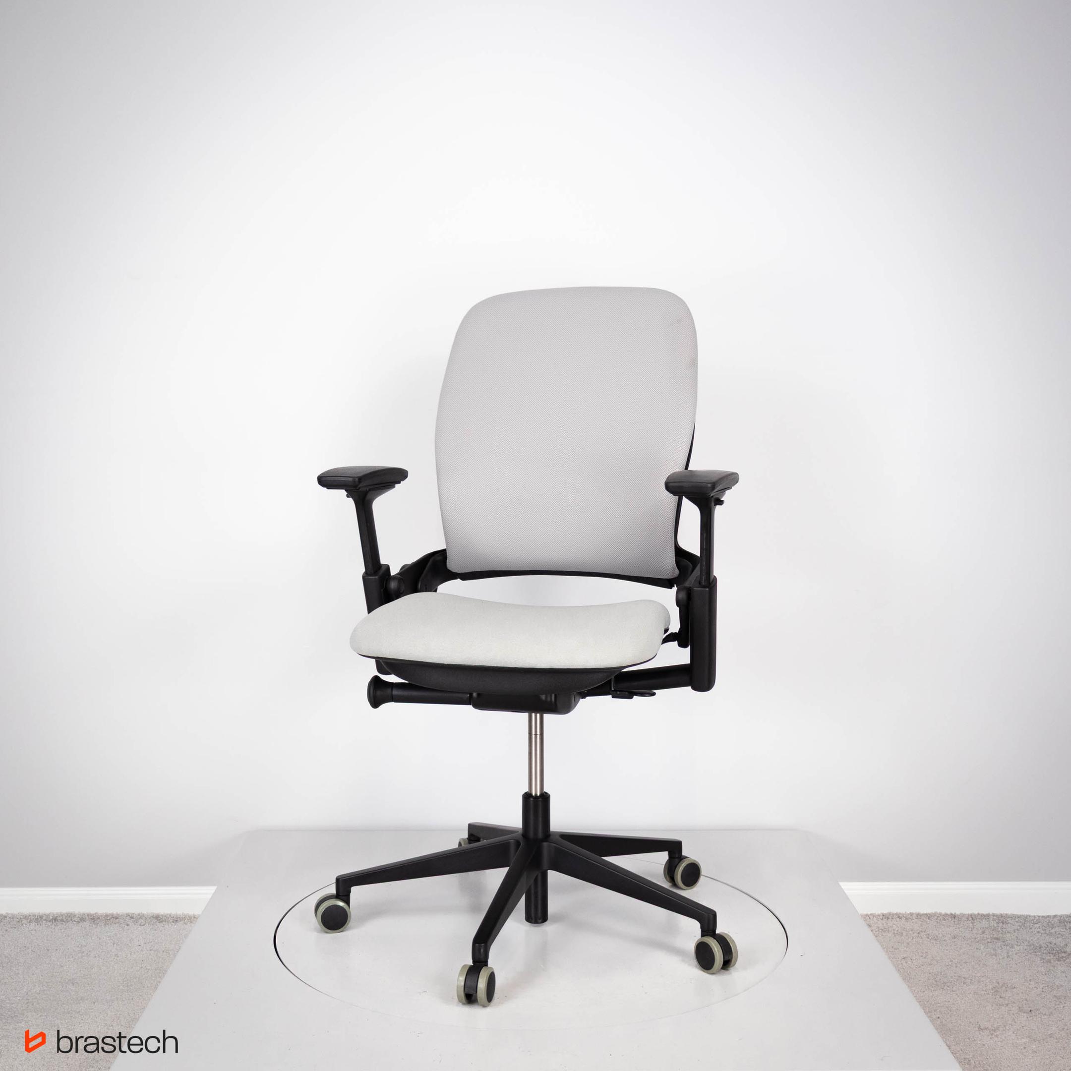 Krzesła biurowe ergonomiczne ranking 1600–2500 zł – najlepsze modele do pracy biurowej w 2026 roku 7 Steelcase Leap V2. Źródło: Brastech