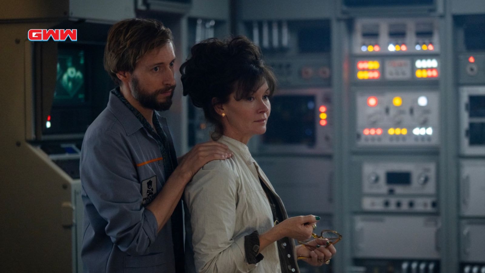 David Rysdahl as Arthur, Essie Davis as Dame Sylvia in Alien: Earth