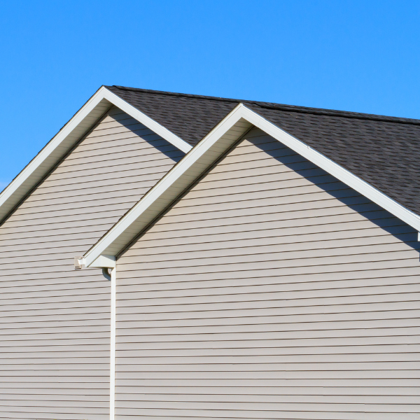 An image of a beautifully sided home in San Antonio with enhanced curb appeal.